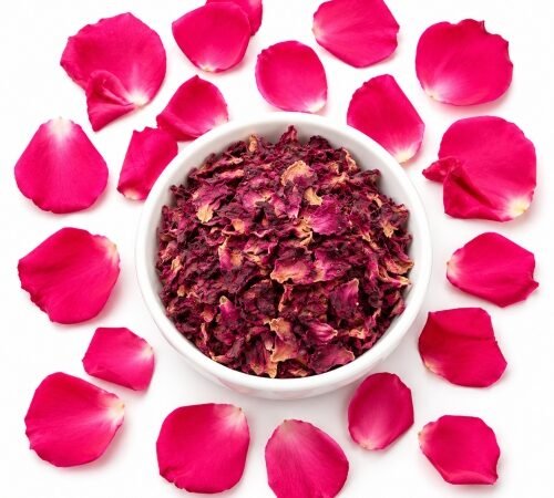 Dried Rose Petals / वाळलेल्या गुलाब पाकळ्या